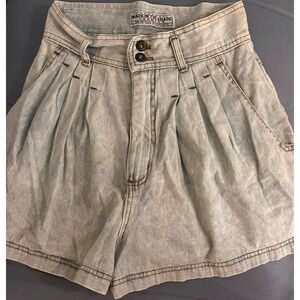 Vintage Made‎ in the Shade Denim Pleated Jean Shorts Sz 9